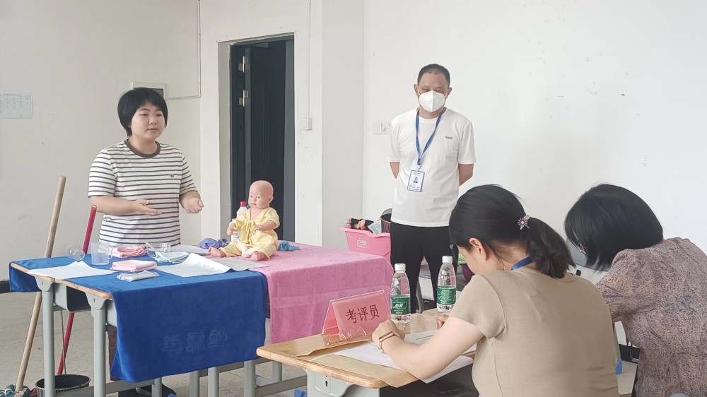 我校育婴员、保育师职业技能等级认定考试顺利举行