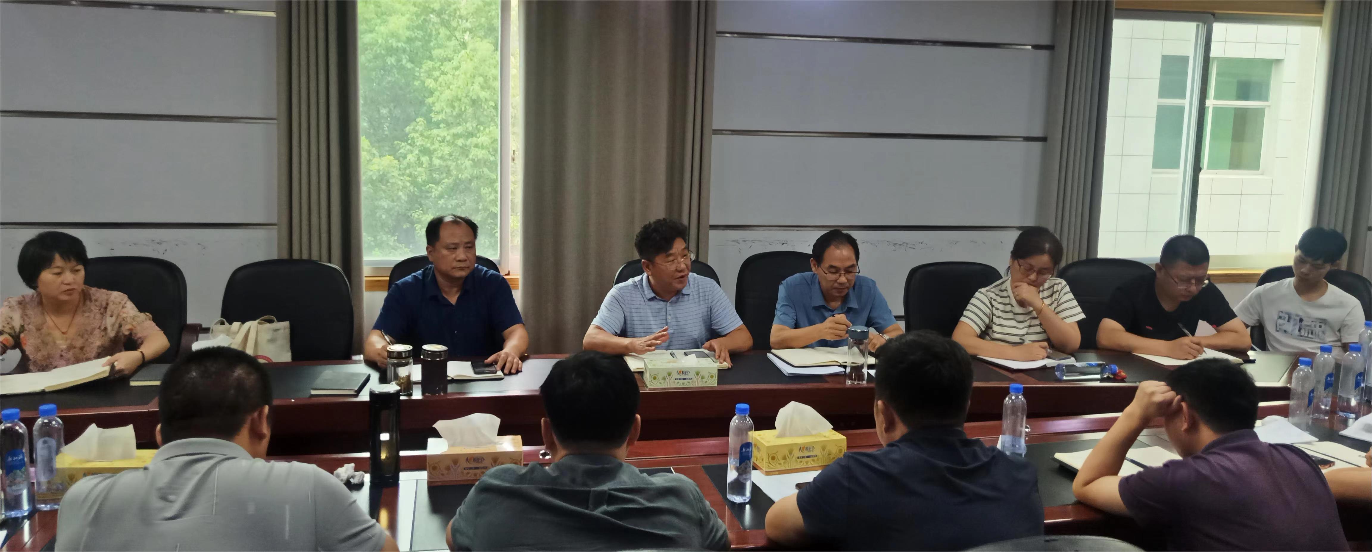 加快新专业建设步伐，构建内涵发展新格局